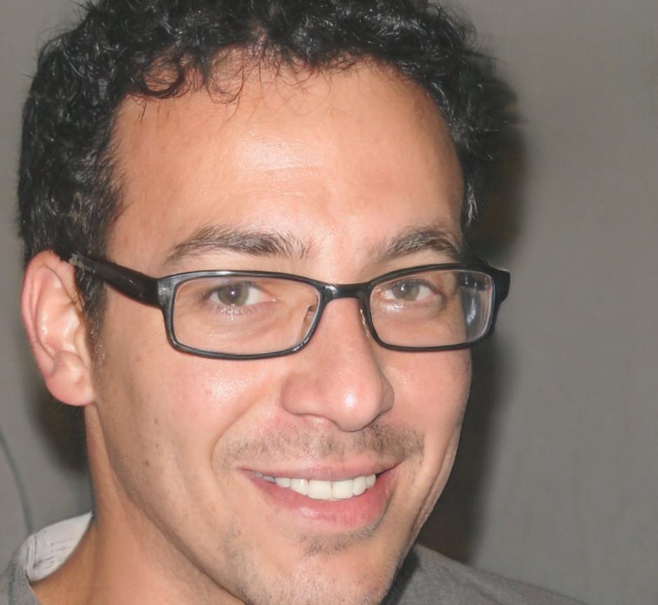 Portrait de Marc Dubois, client satisfait